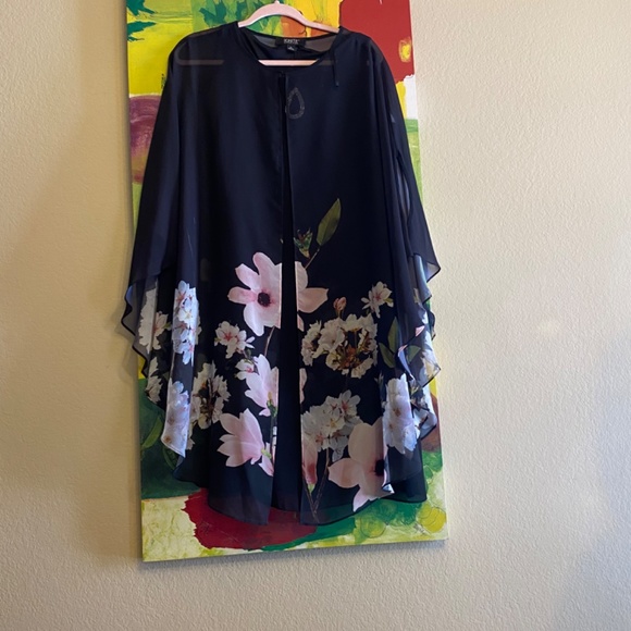 Dress - Picture 5 of 5